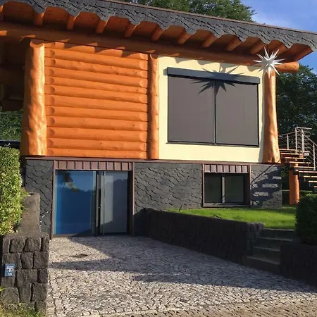 Kanadisches Blockhaus * Stuer